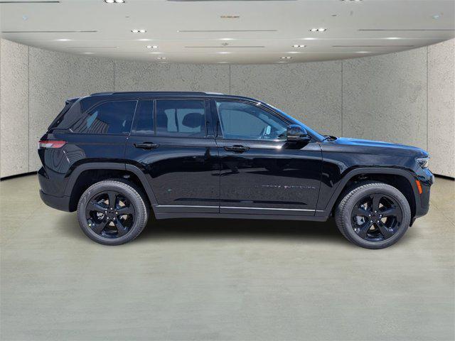 new 2025 Jeep Grand Cherokee car, priced at $36,856