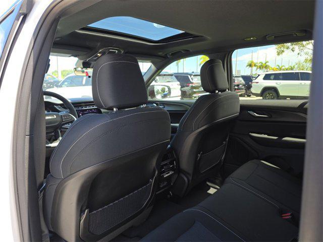 new 2025 Jeep Grand Cherokee car, priced at $32,622