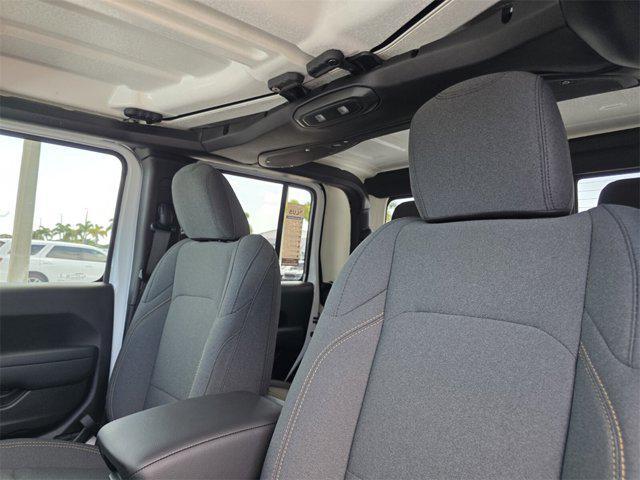 new 2025 Jeep Gladiator car, priced at $42,210