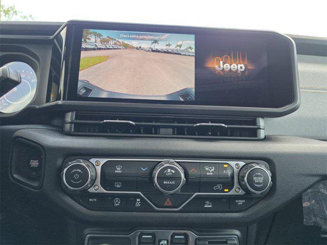 new 2025 Jeep Gladiator car, priced at $42,210