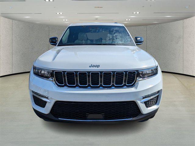 new 2025 Jeep Grand Cherokee car, priced at $35,695