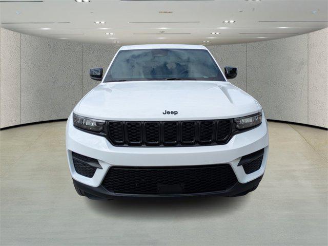 new 2025 Jeep Grand Cherokee car, priced at $33,170