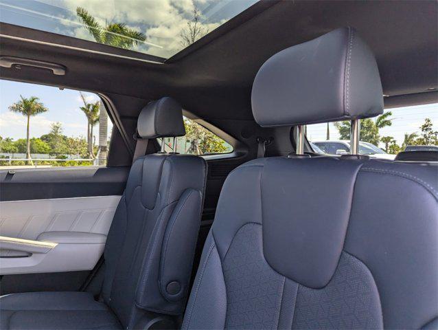 used 2023 Kia Sorento Plug-In Hybrid car, priced at $39,482