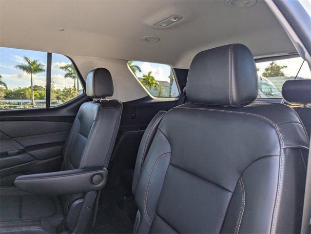 used 2020 Chevrolet Traverse car, priced at $23,042