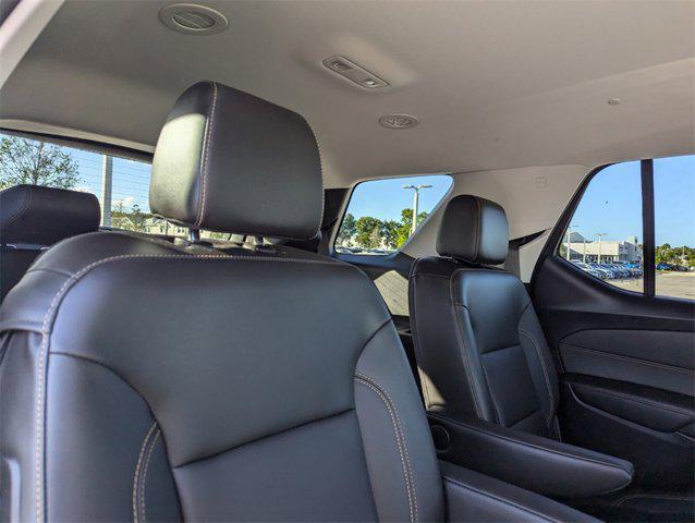 used 2020 Chevrolet Traverse car, priced at $23,042