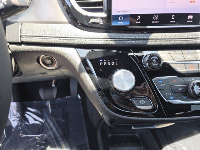 new 2025 Chrysler Pacifica car, priced at $38,905