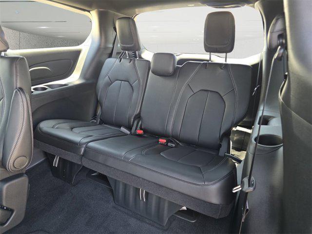 new 2025 Chrysler Pacifica car, priced at $38,905