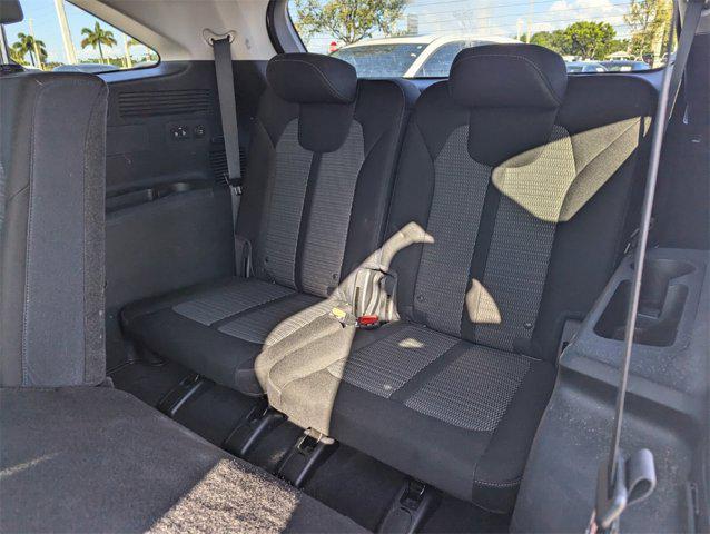 used 2022 Kia Sorento car, priced at $18,962