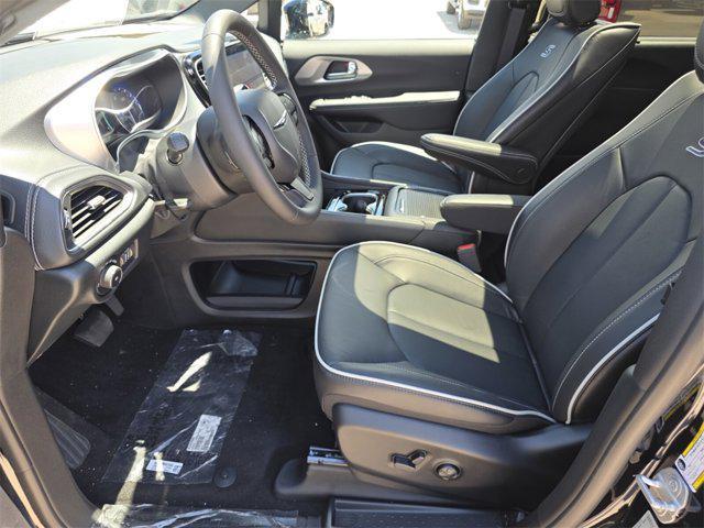 new 2025 Chrysler Pacifica car, priced at $46,981