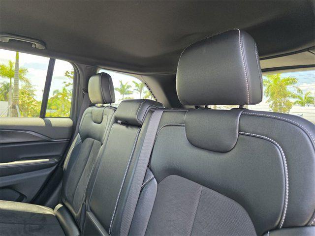 used 2023 Jeep Grand Cherokee car, priced at $28,991