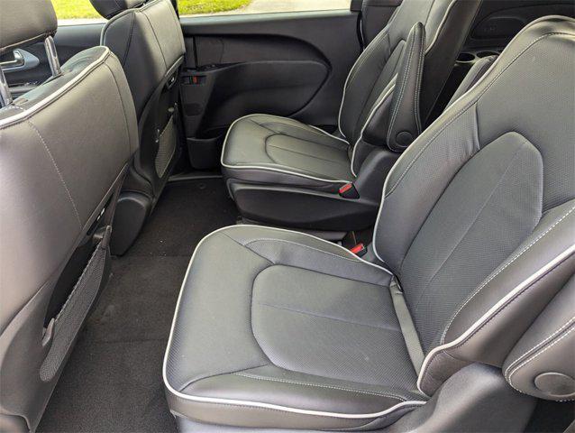 new 2025 Chrysler Pacifica Hybrid car, priced at $51,378
