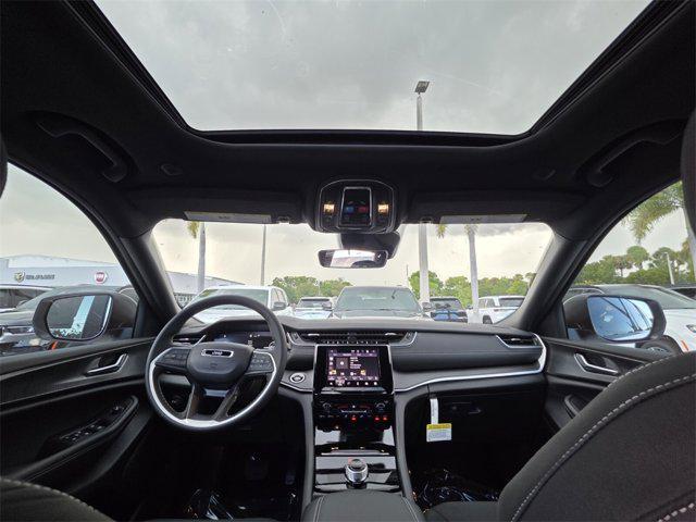 new 2025 Jeep Grand Cherokee car, priced at $29,574