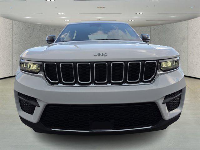 new 2025 Jeep Grand Cherokee car, priced at $29,574
