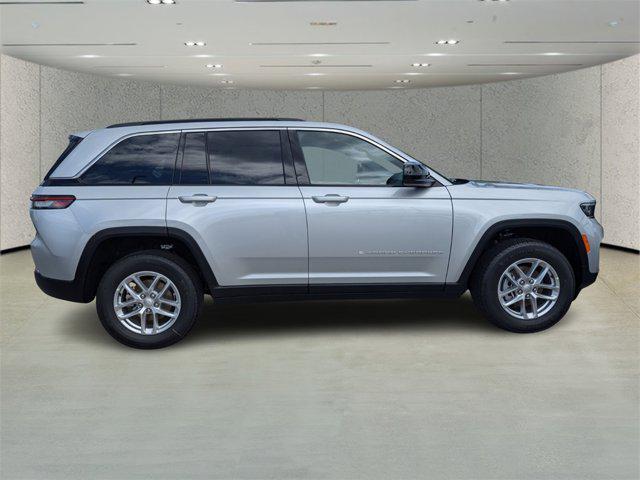 new 2025 Jeep Grand Cherokee car, priced at $30,050