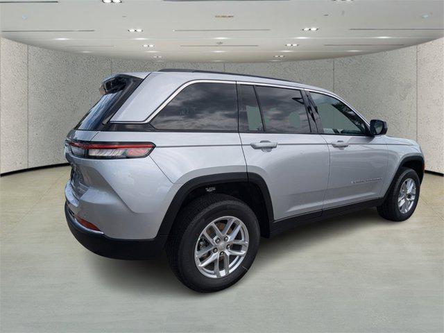 new 2025 Jeep Grand Cherokee car, priced at $30,050