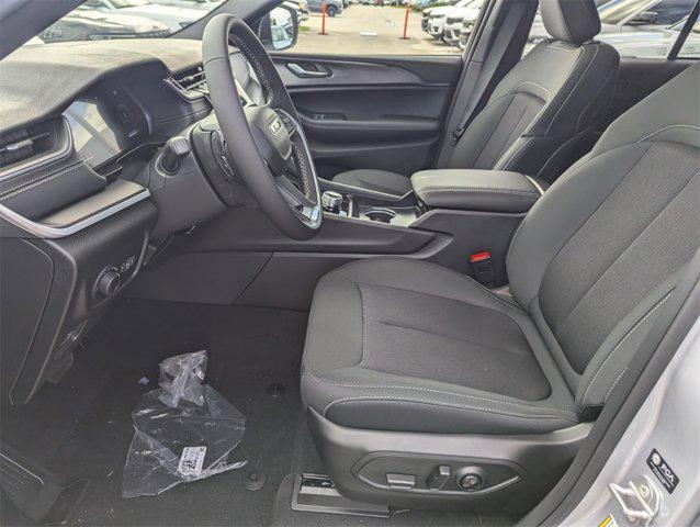 new 2025 Jeep Grand Cherokee car, priced at $30,050