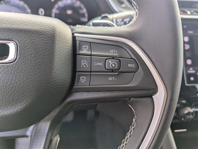 new 2025 Jeep Grand Cherokee car, priced at $30,050