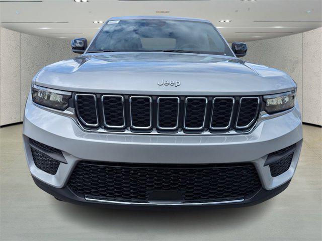 new 2025 Jeep Grand Cherokee car, priced at $30,050