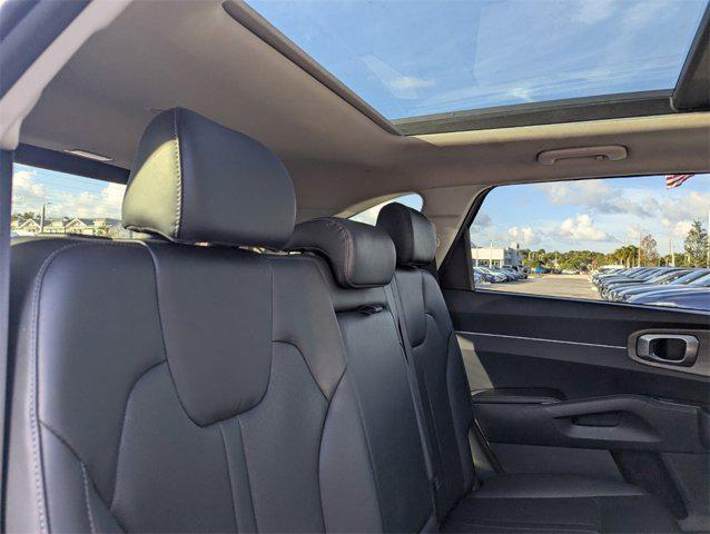 used 2022 Kia Sorento car, priced at $24,401