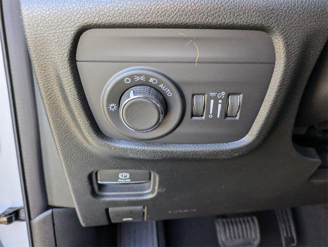 new 2025 Jeep Grand Cherokee car, priced at $33,815