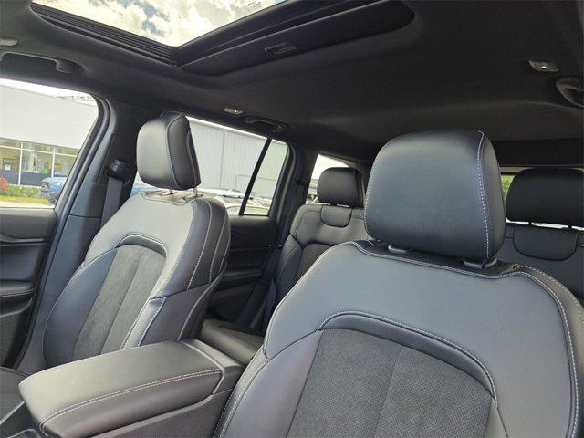 new 2025 Jeep Grand Cherokee car, priced at $40,975