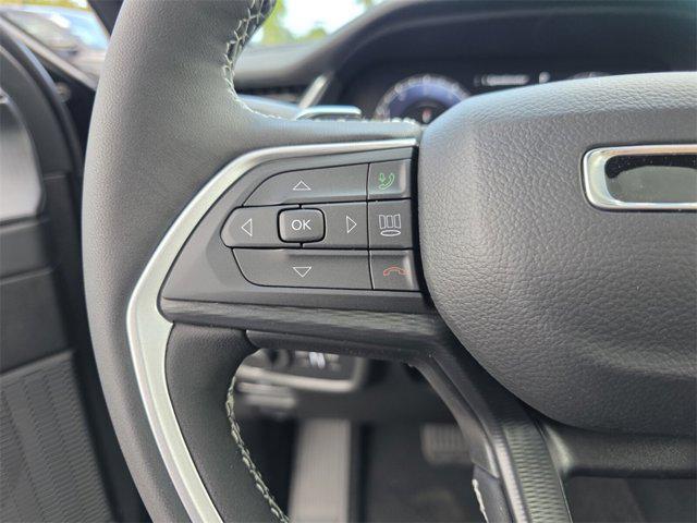 new 2025 Jeep Grand Cherokee car, priced at $40,975