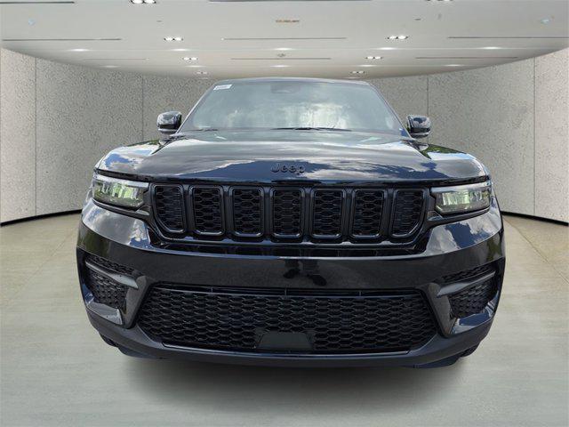 new 2025 Jeep Grand Cherokee car, priced at $40,975