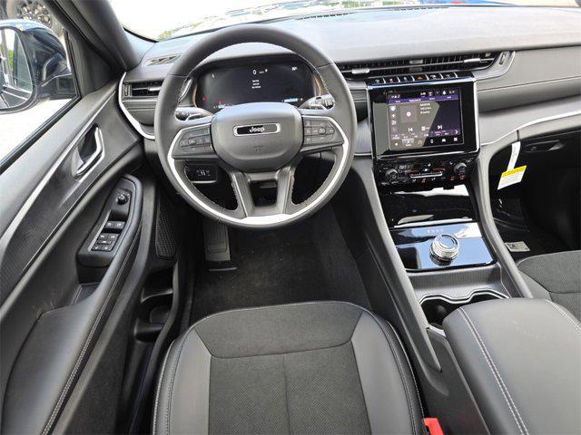 new 2025 Jeep Grand Cherokee car, priced at $40,975