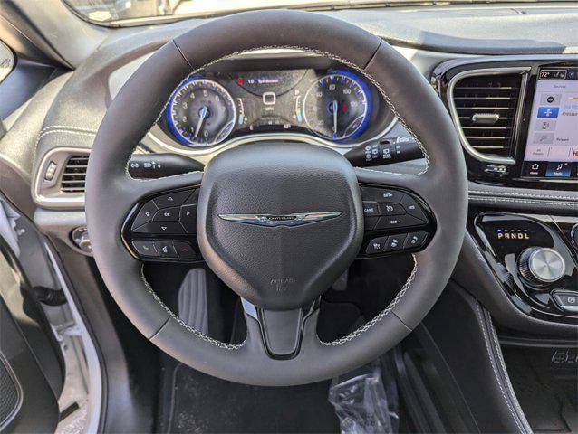 new 2025 Chrysler Pacifica car, priced at $45,892
