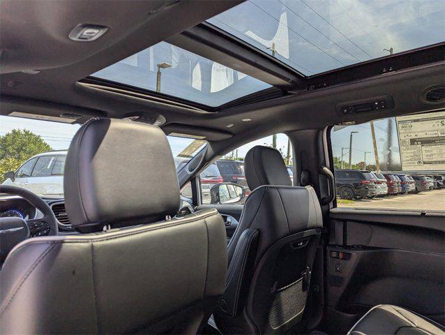 new 2025 Chrysler Pacifica car, priced at $45,892