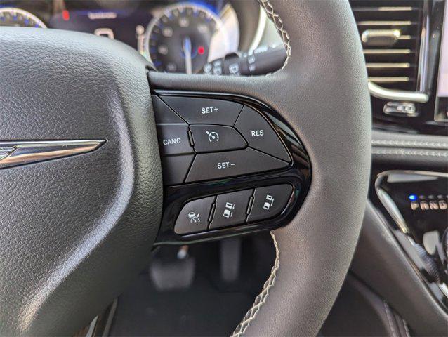 new 2025 Chrysler Pacifica car, priced at $45,892