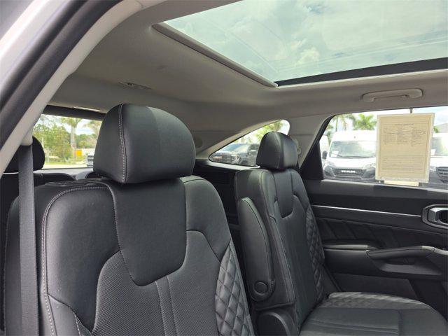 used 2022 Kia Sorento car, priced at $30,981