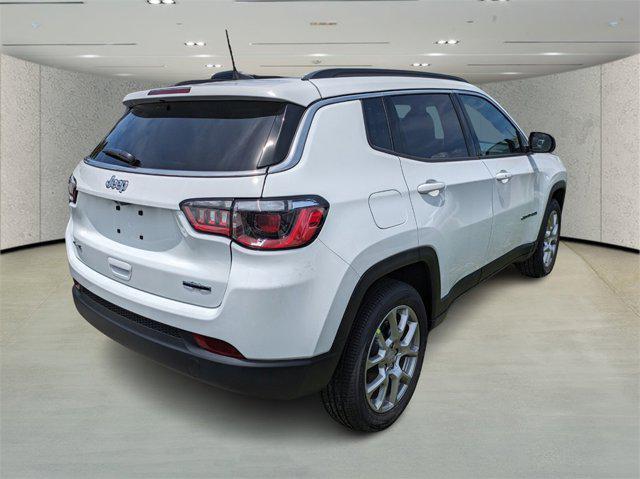 new 2024 Jeep Compass car, priced at $27,801