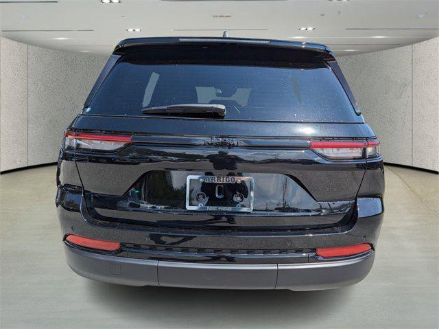 new 2025 Jeep Grand Cherokee car, priced at $37,819