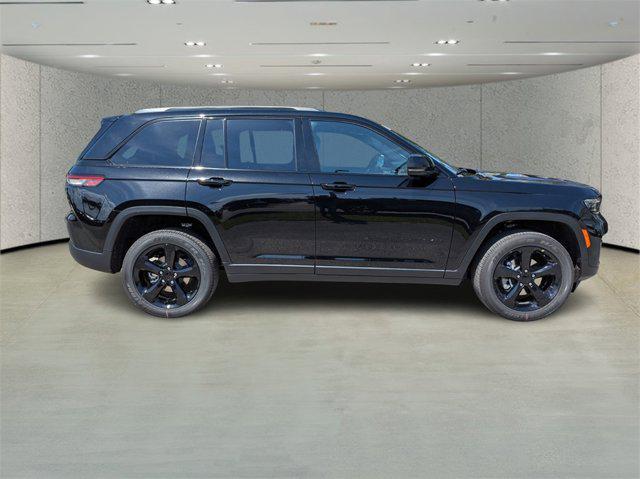 new 2025 Jeep Grand Cherokee car, priced at $37,819
