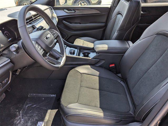 new 2025 Jeep Grand Cherokee car, priced at $37,819