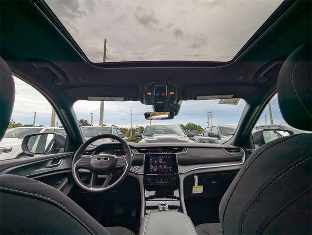 new 2025 Jeep Grand Cherokee car, priced at $30,050