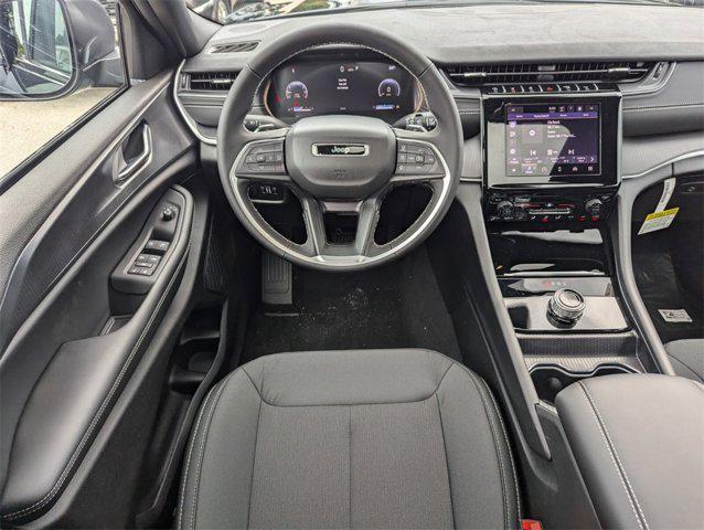 new 2025 Jeep Grand Cherokee car, priced at $30,050