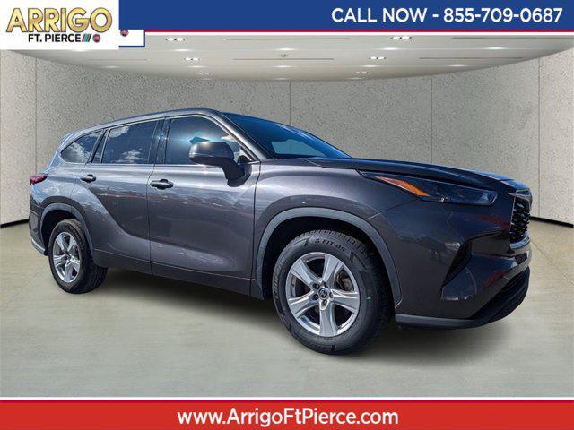 used 2022 Toyota Highlander car, priced at $25,491
