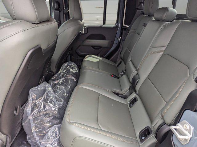 new 2025 Jeep Gladiator car, priced at $49,273