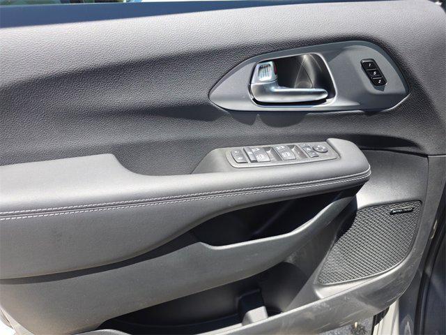 new 2025 Chrysler Pacifica car, priced at $50,954