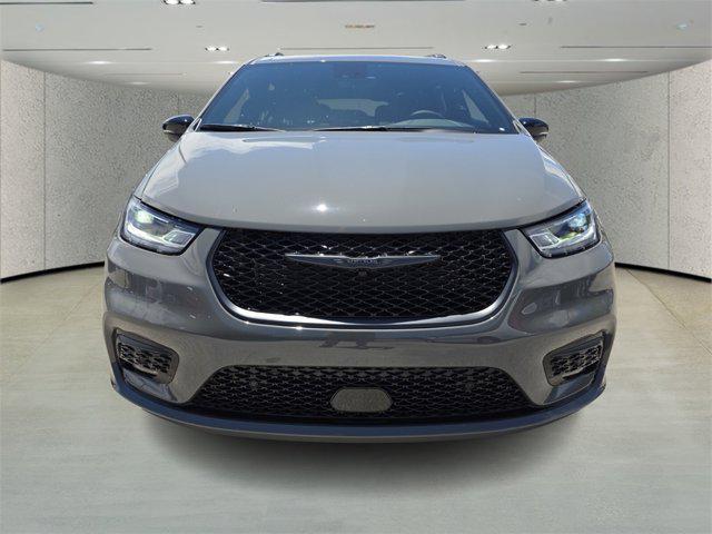 new 2025 Chrysler Pacifica car, priced at $50,954