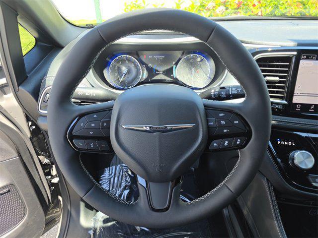 new 2025 Chrysler Pacifica car, priced at $50,954