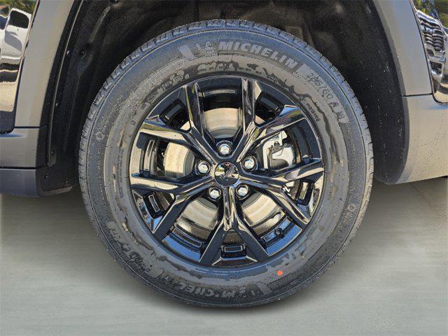 new 2025 Jeep Grand Cherokee L car, priced at $49,225