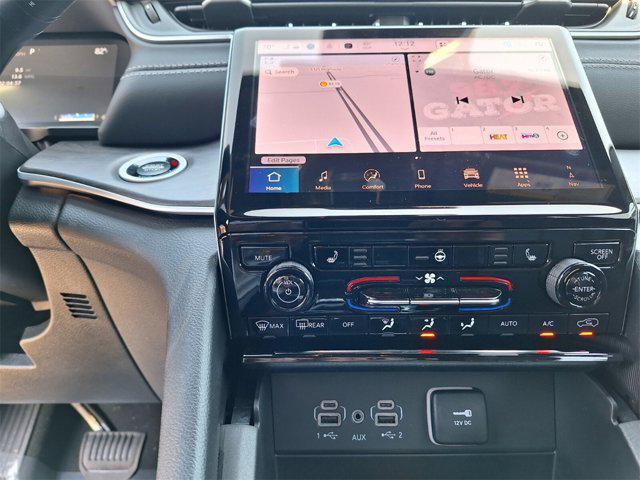 new 2025 Jeep Grand Cherokee car, priced at $38,813