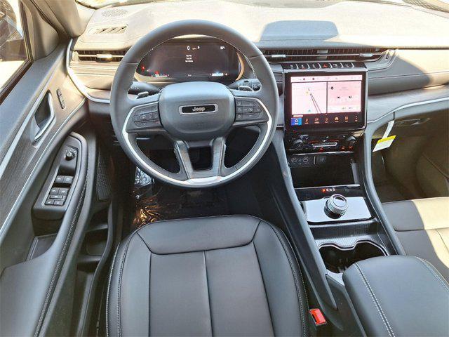 new 2025 Jeep Grand Cherokee car, priced at $38,813