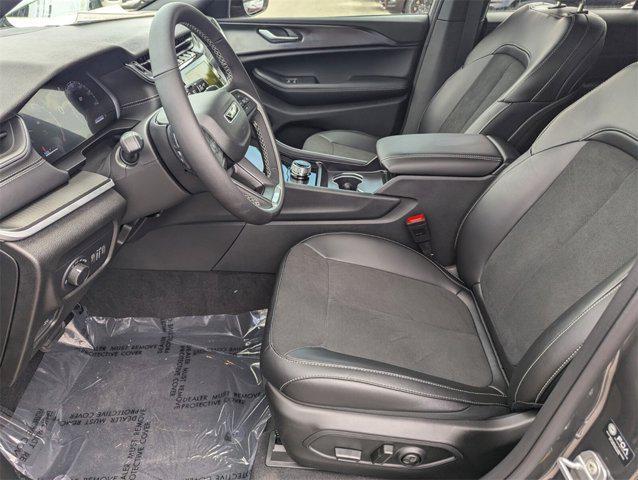 new 2025 Jeep Grand Cherokee car, priced at $36,475