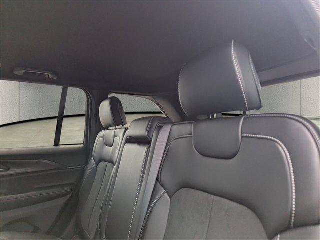 new 2025 Jeep Grand Cherokee car, priced at $36,475