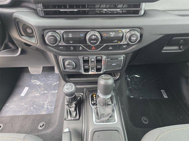 new 2025 Jeep Gladiator car, priced at $41,483