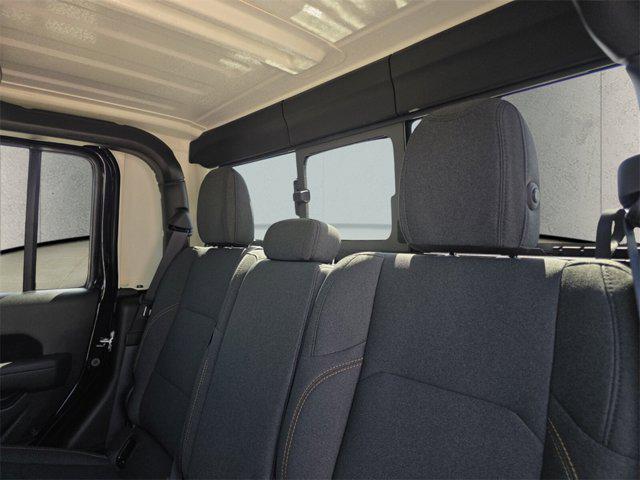 new 2025 Jeep Gladiator car, priced at $43,178